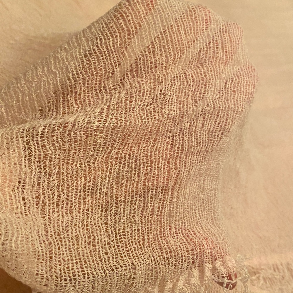 ECHO Peach Pink Large Loose Weave Scarf/ Wrap - Picture 8 of 9